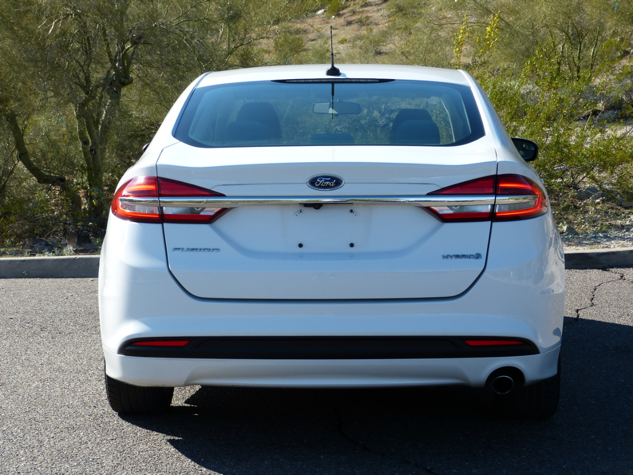 Ford Fusion Hybrid S 2018