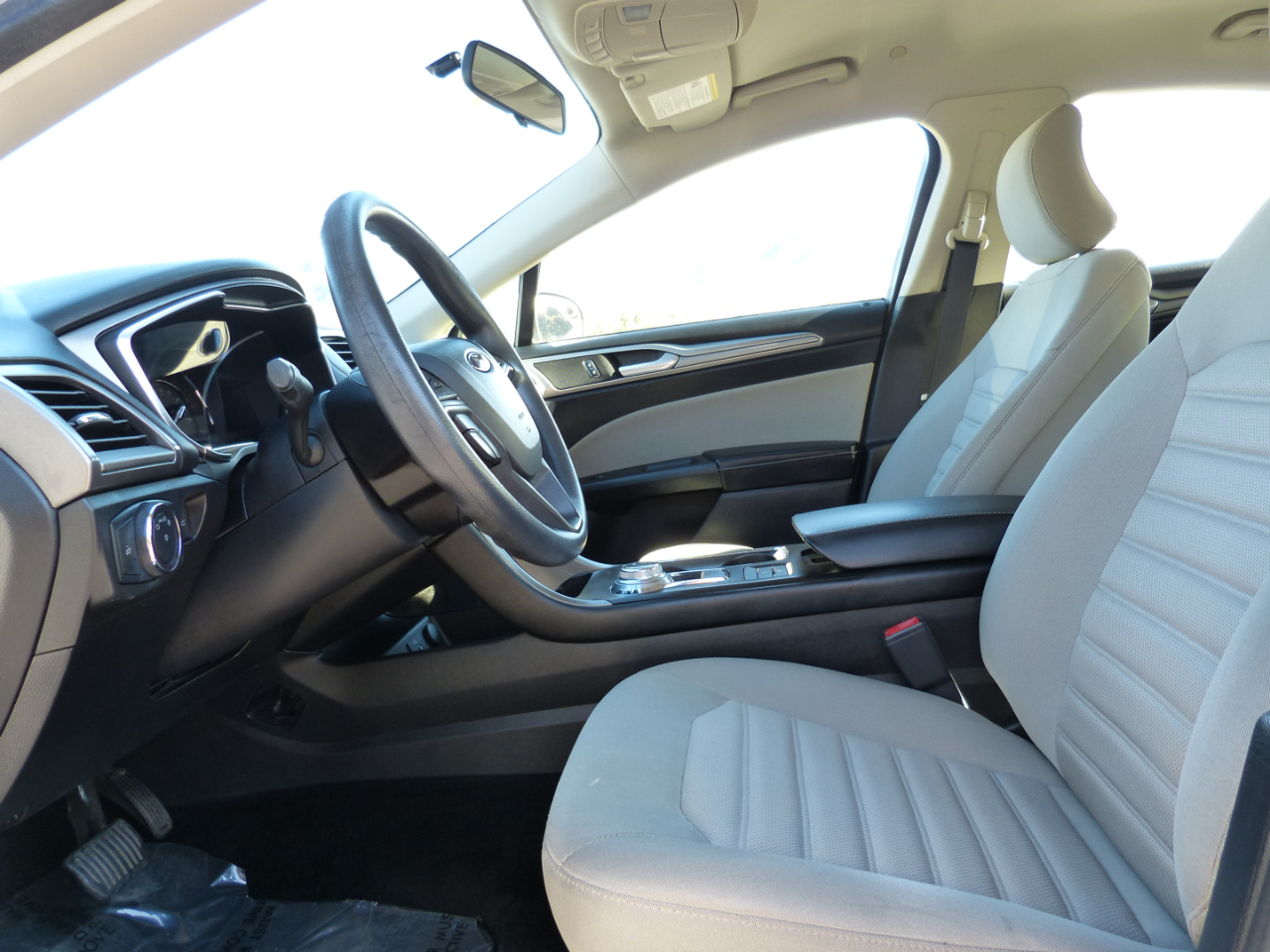 Ford Fusion Hybrid S 2018