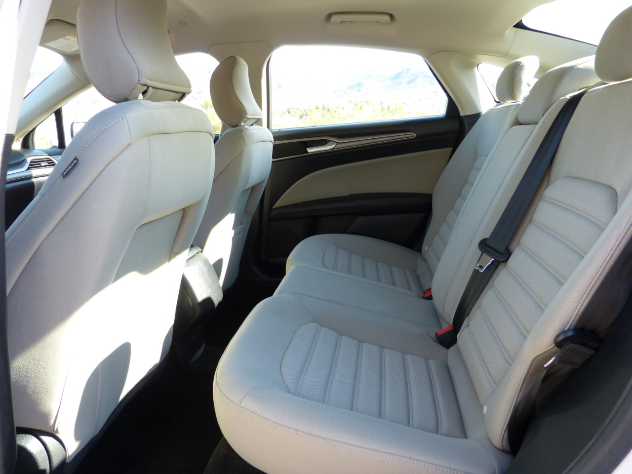 Ford Fusion Hybrid S 2018