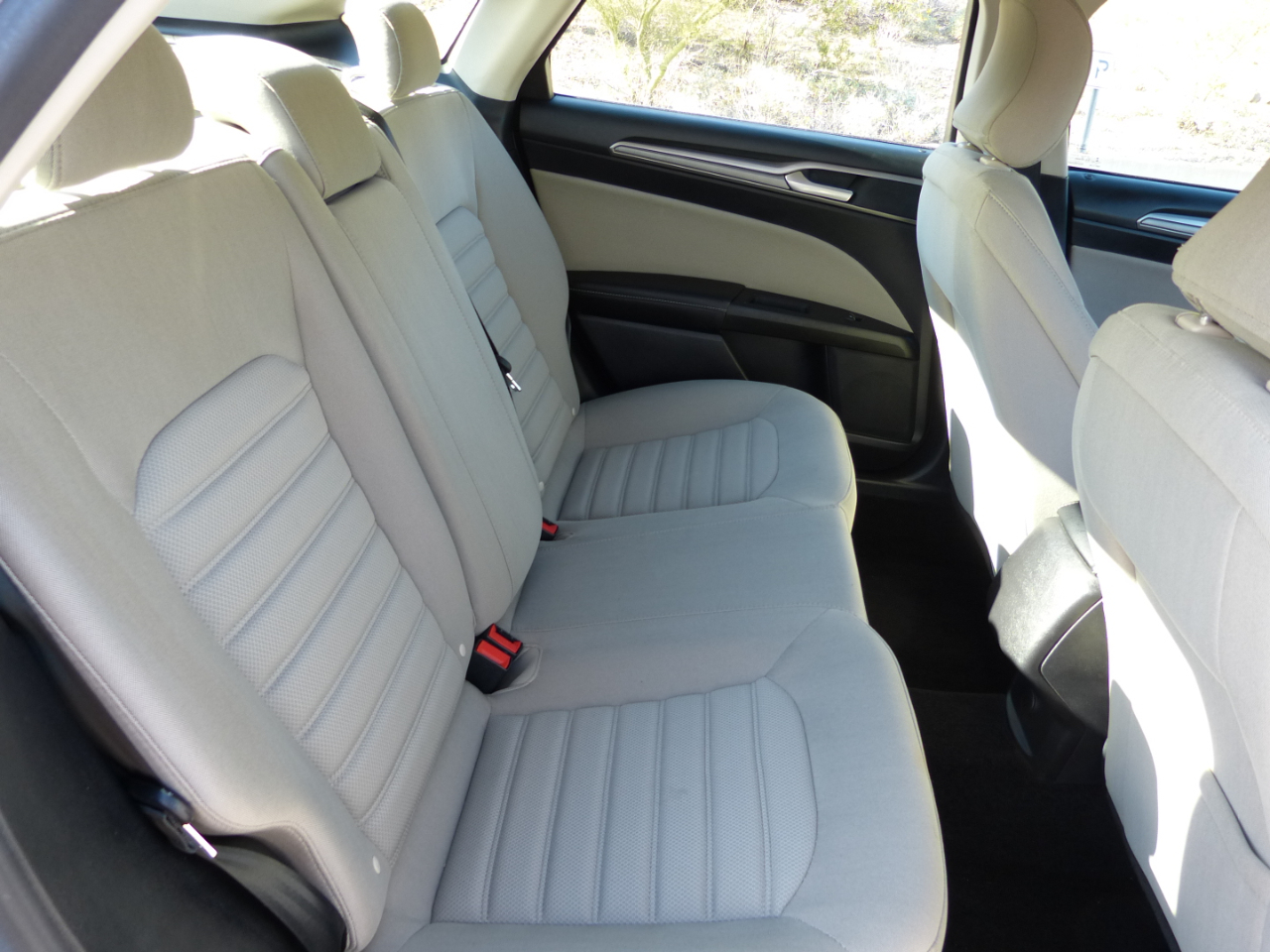 Ford Fusion Hybrid S 2018