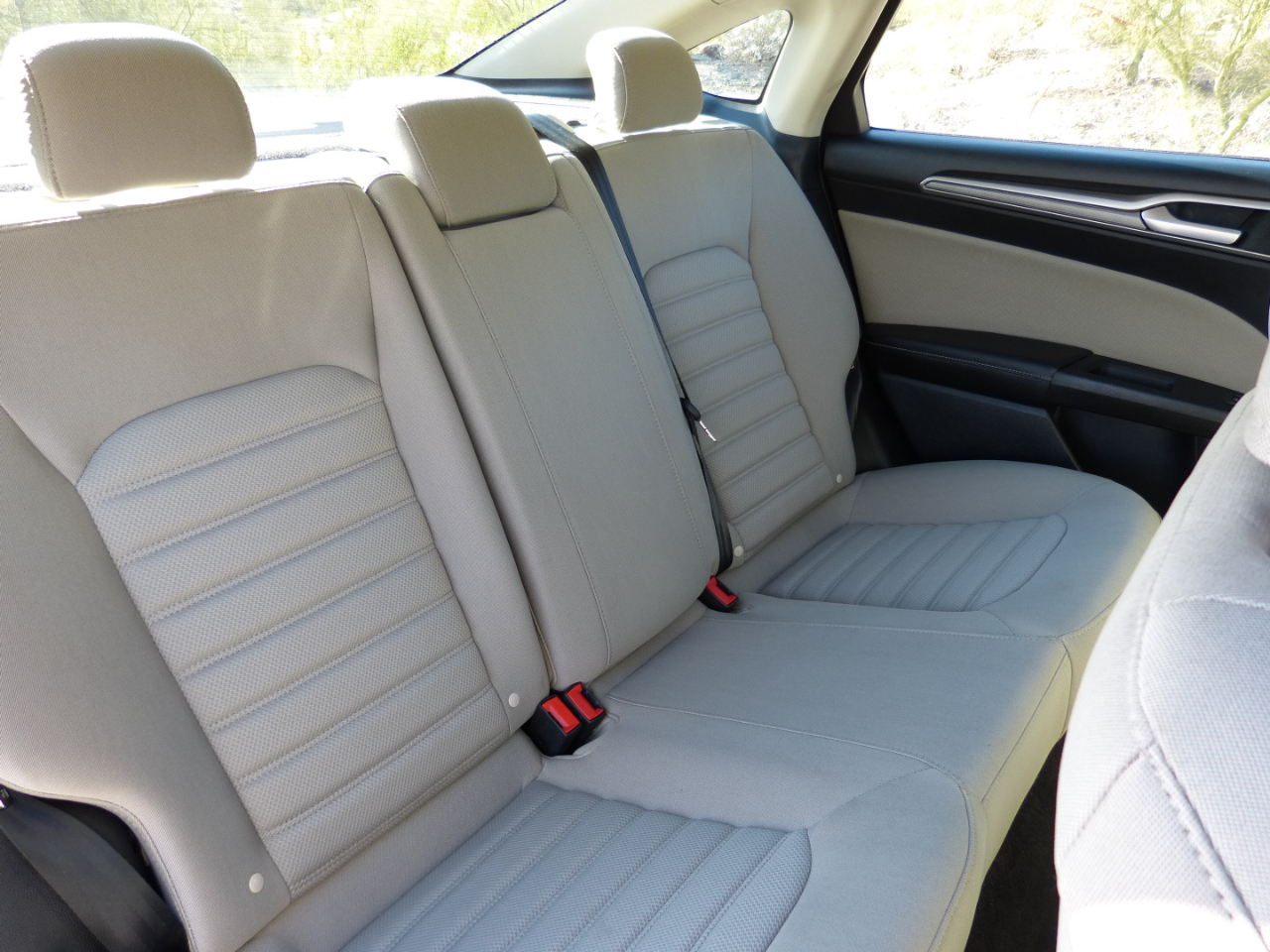 Ford Fusion Hybrid S 2018