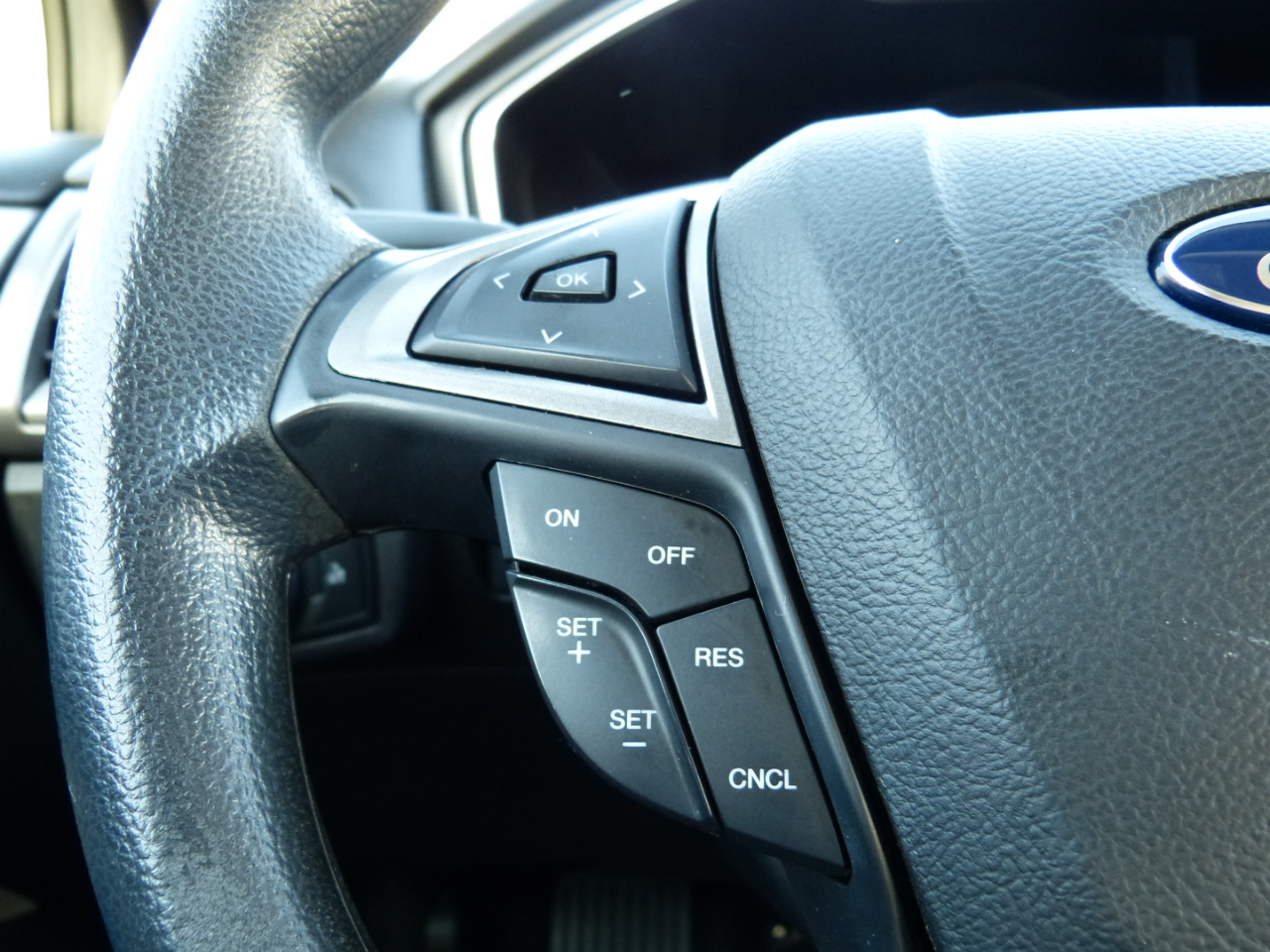 Ford Fusion Hybrid S 2018