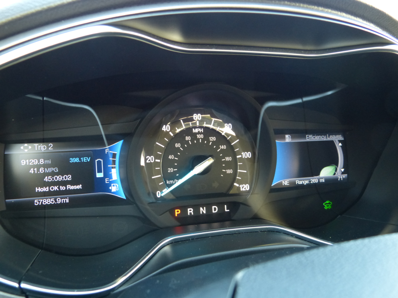 Ford Fusion Hybrid S 2018