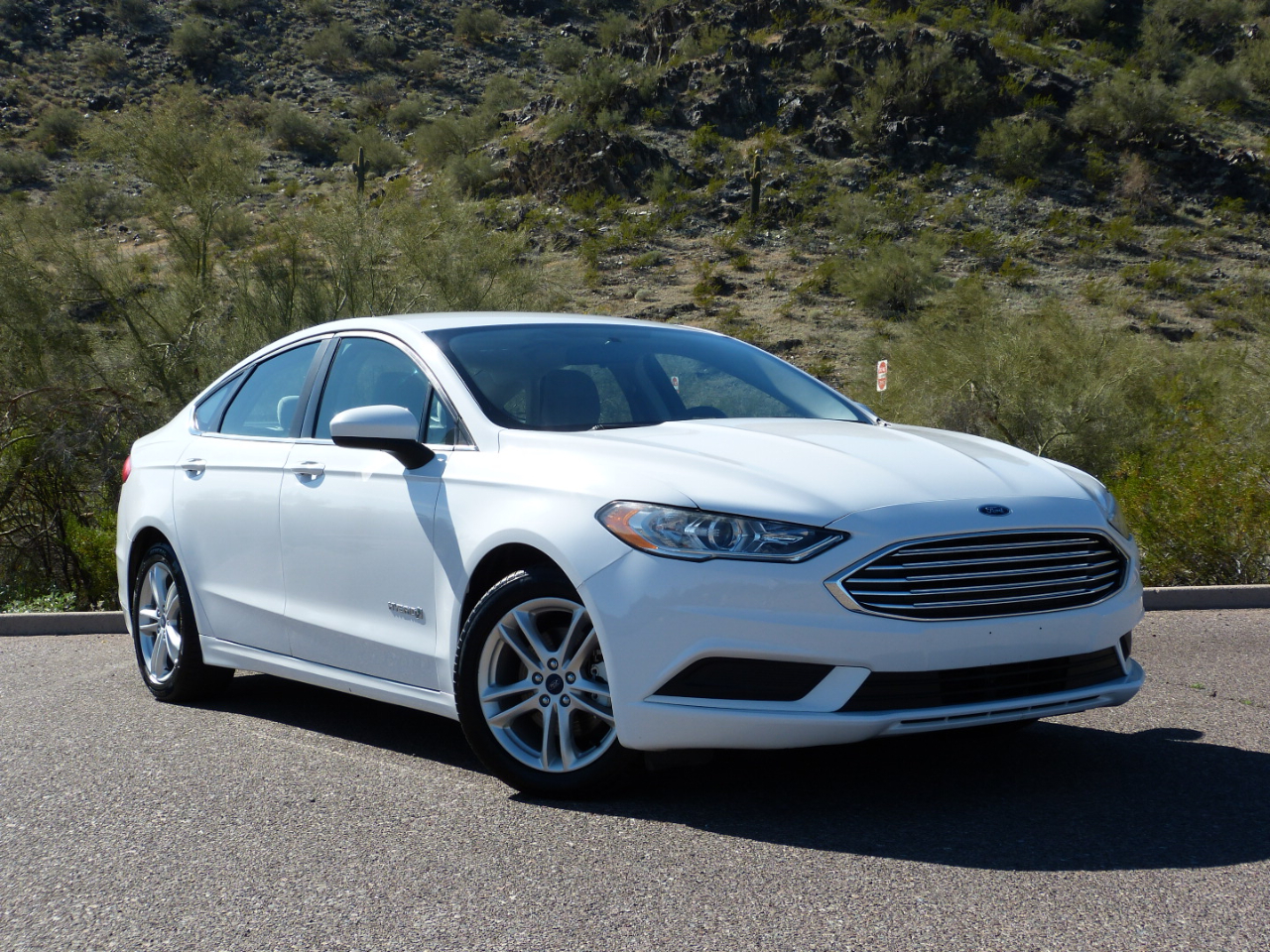 Ford Fusion Hybrid S 2018