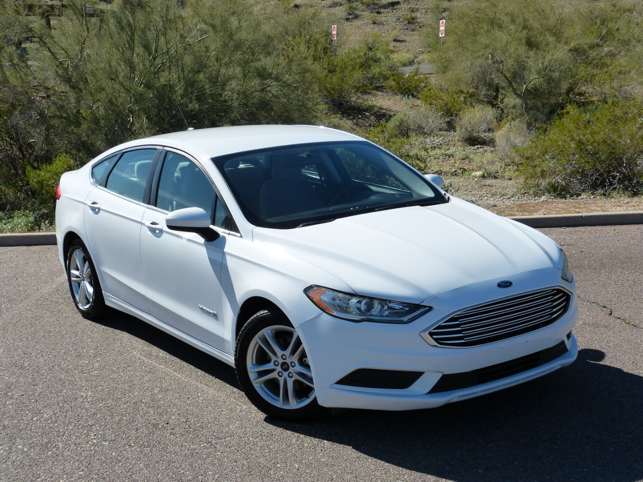 Ford Fusion Hybrid S 2018