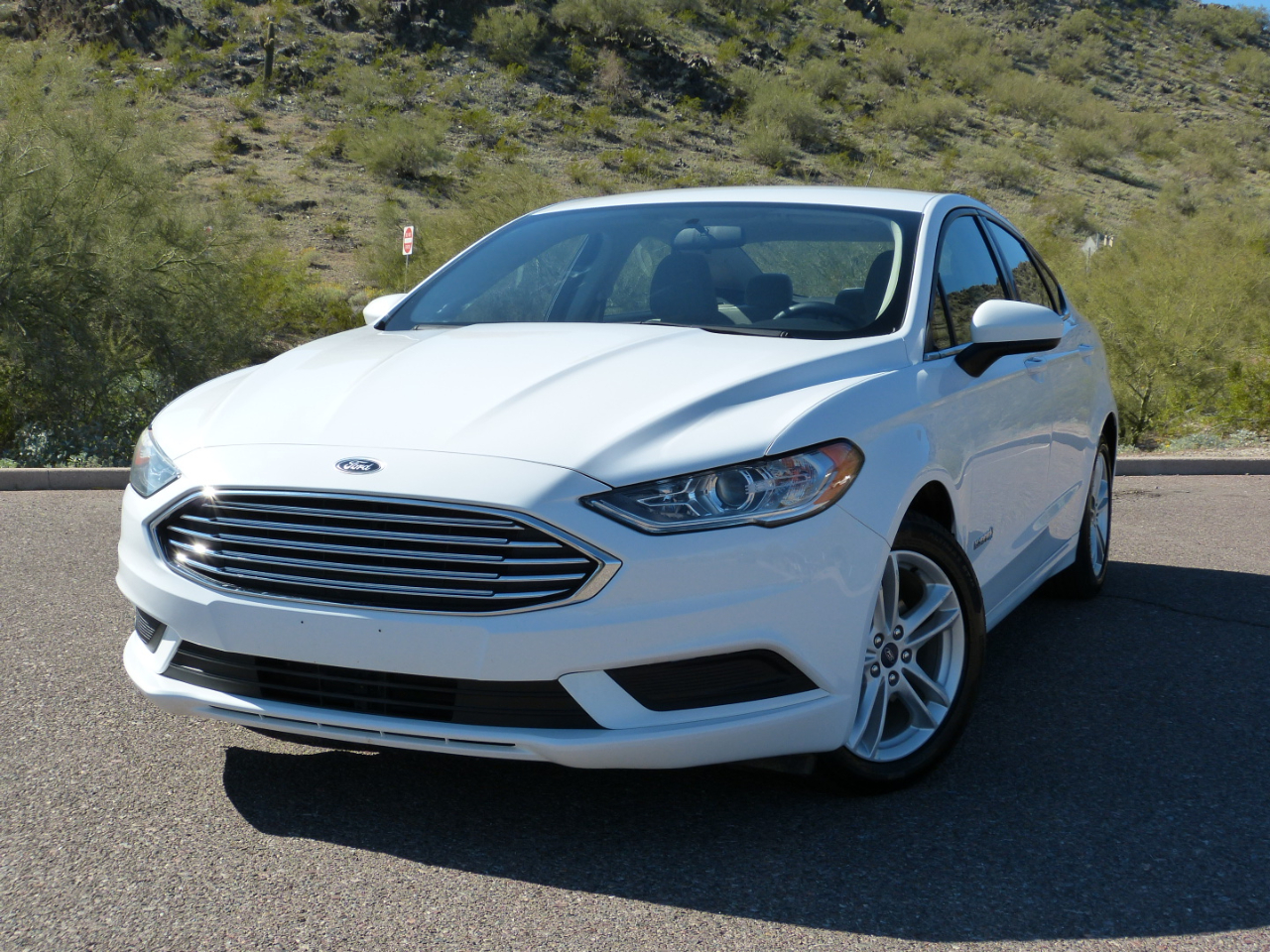 Ford Fusion Hybrid S 2018