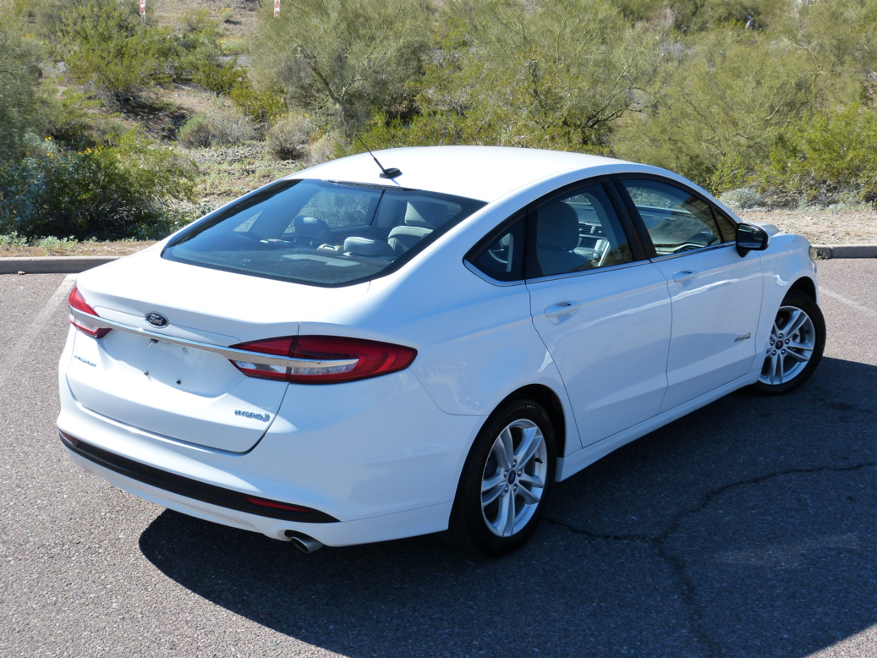 Ford Fusion Hybrid S 2018