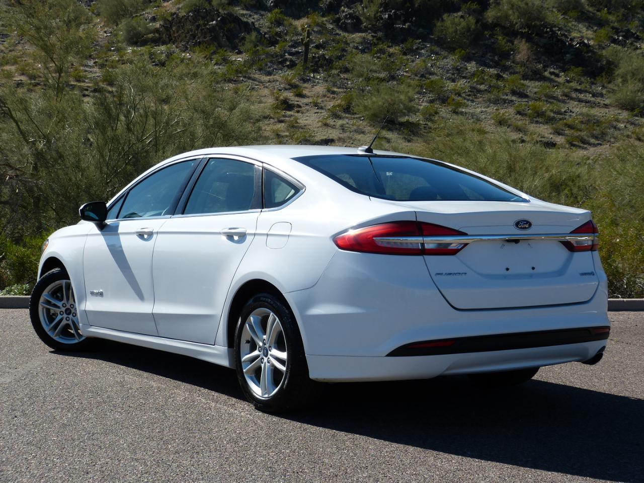 Ford Fusion Hybrid S 2018