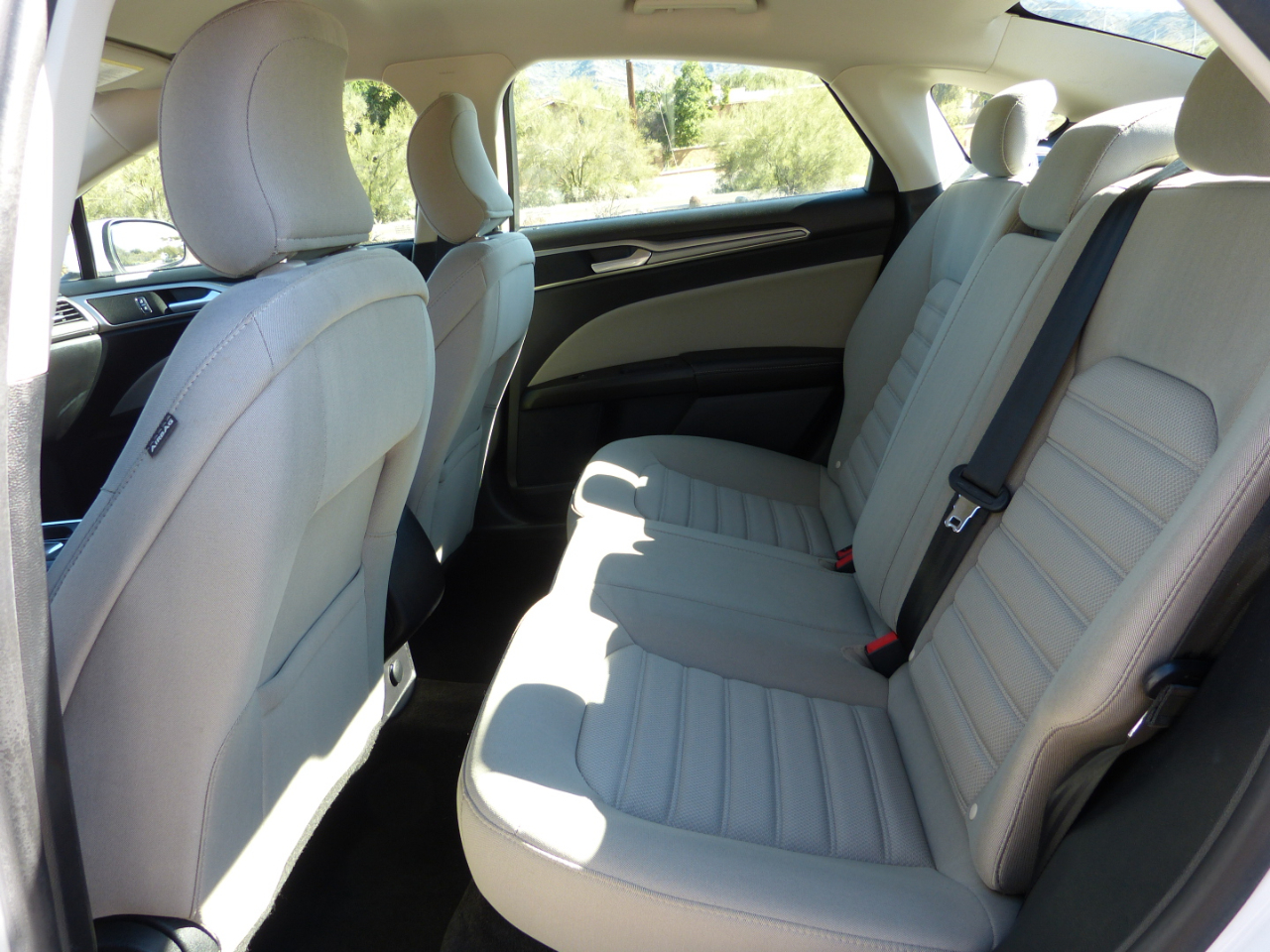 Ford Fusion Hybrid S 2018