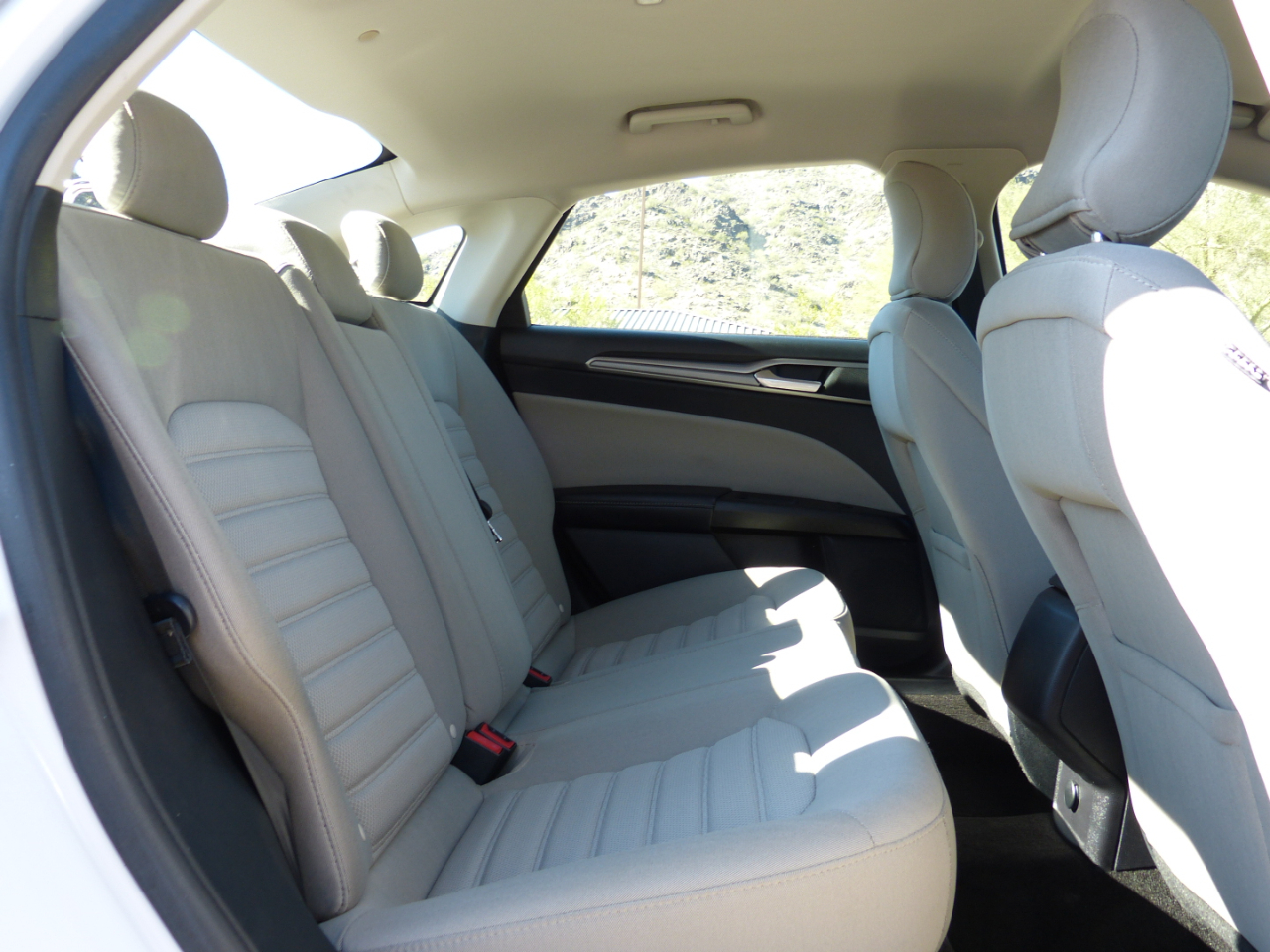 Ford Fusion Hybrid S 2018