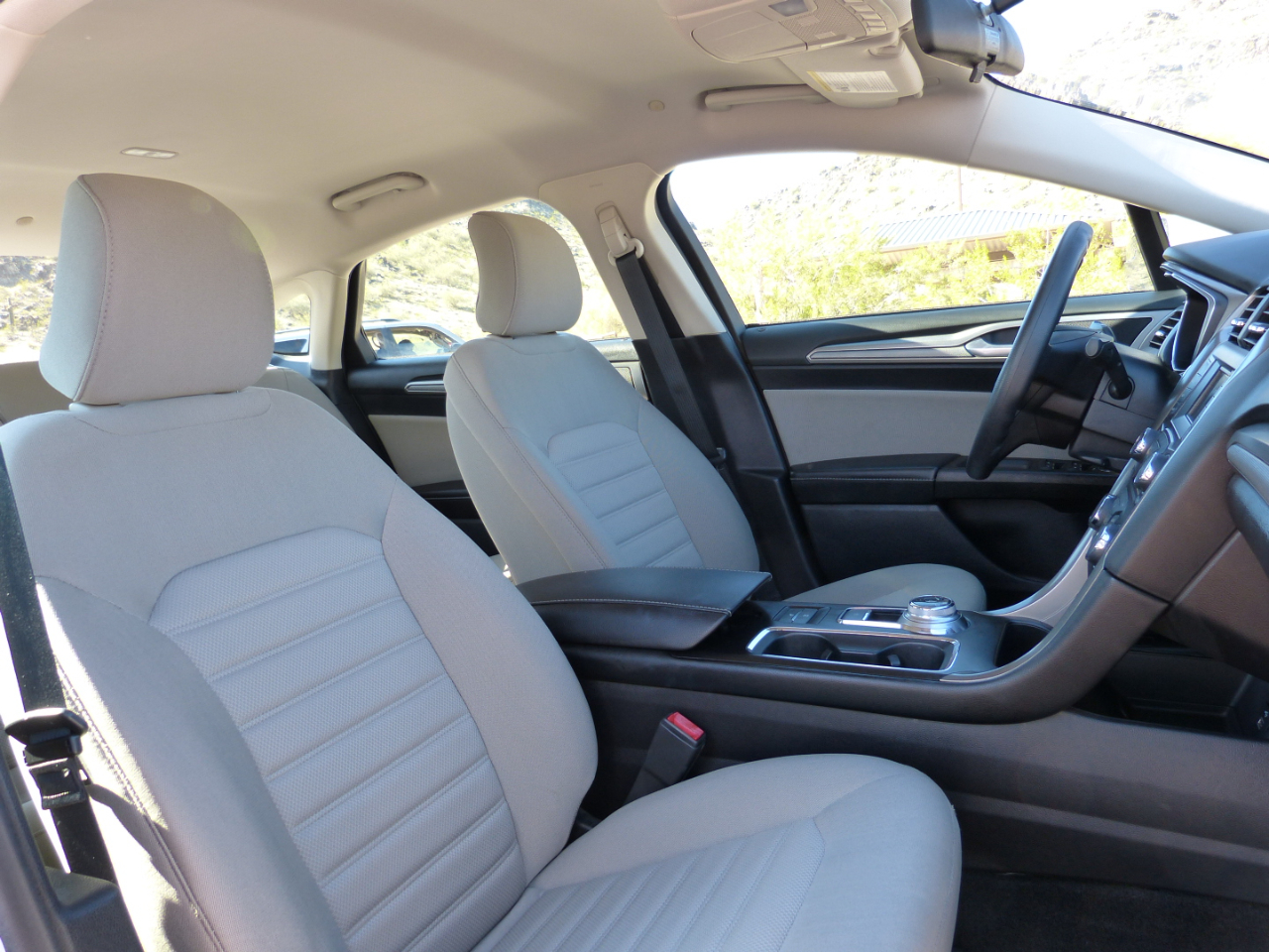 Ford Fusion Hybrid S 2018