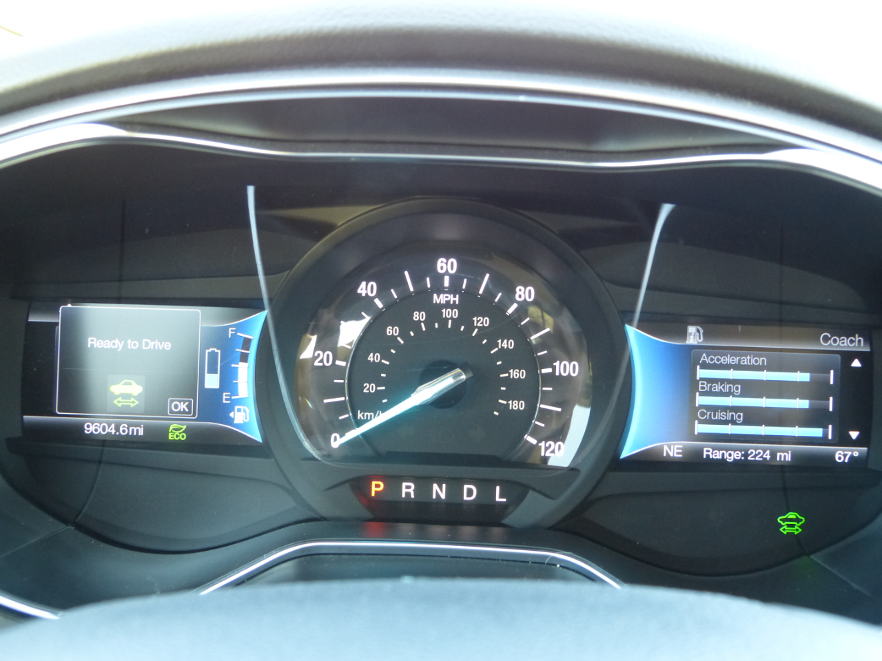 Ford Fusion Hybrid S 2018