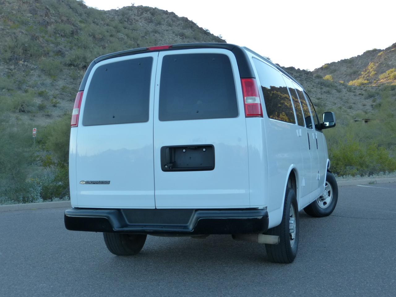 Chevrolet Express LS 2500 2018