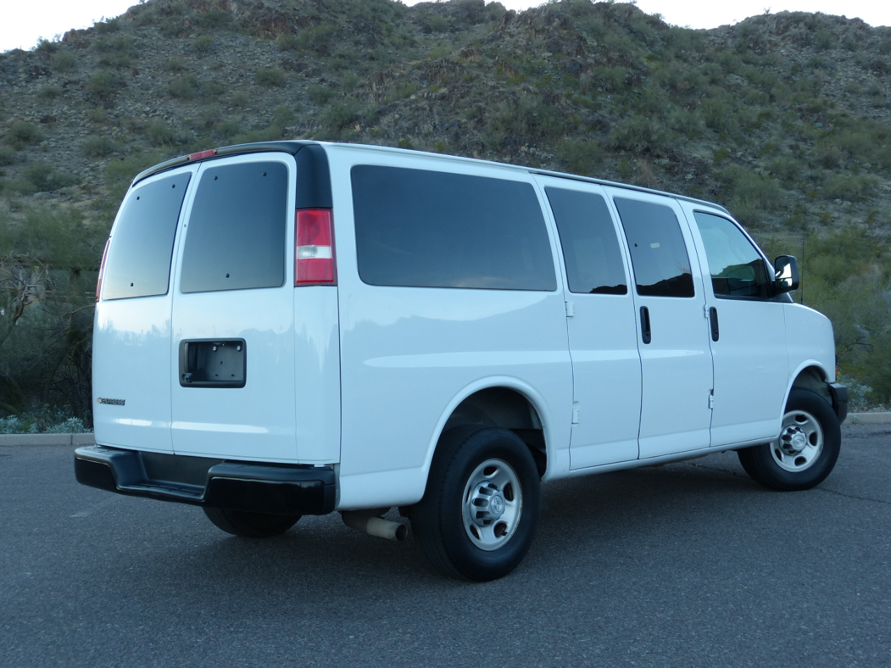 Chevrolet Express LS 2500 2018