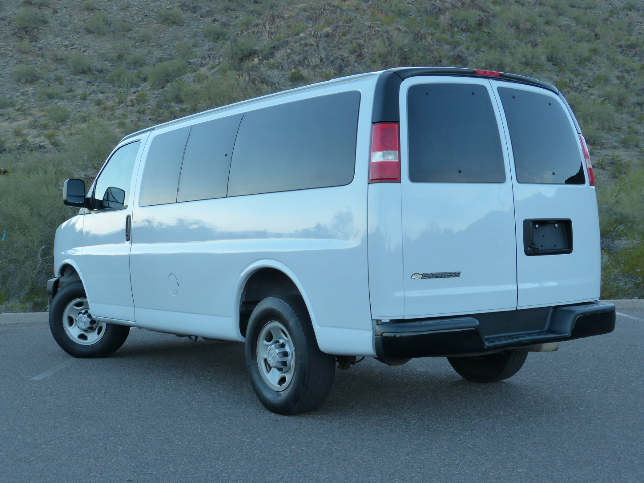 Chevrolet Express LS 2500 2018