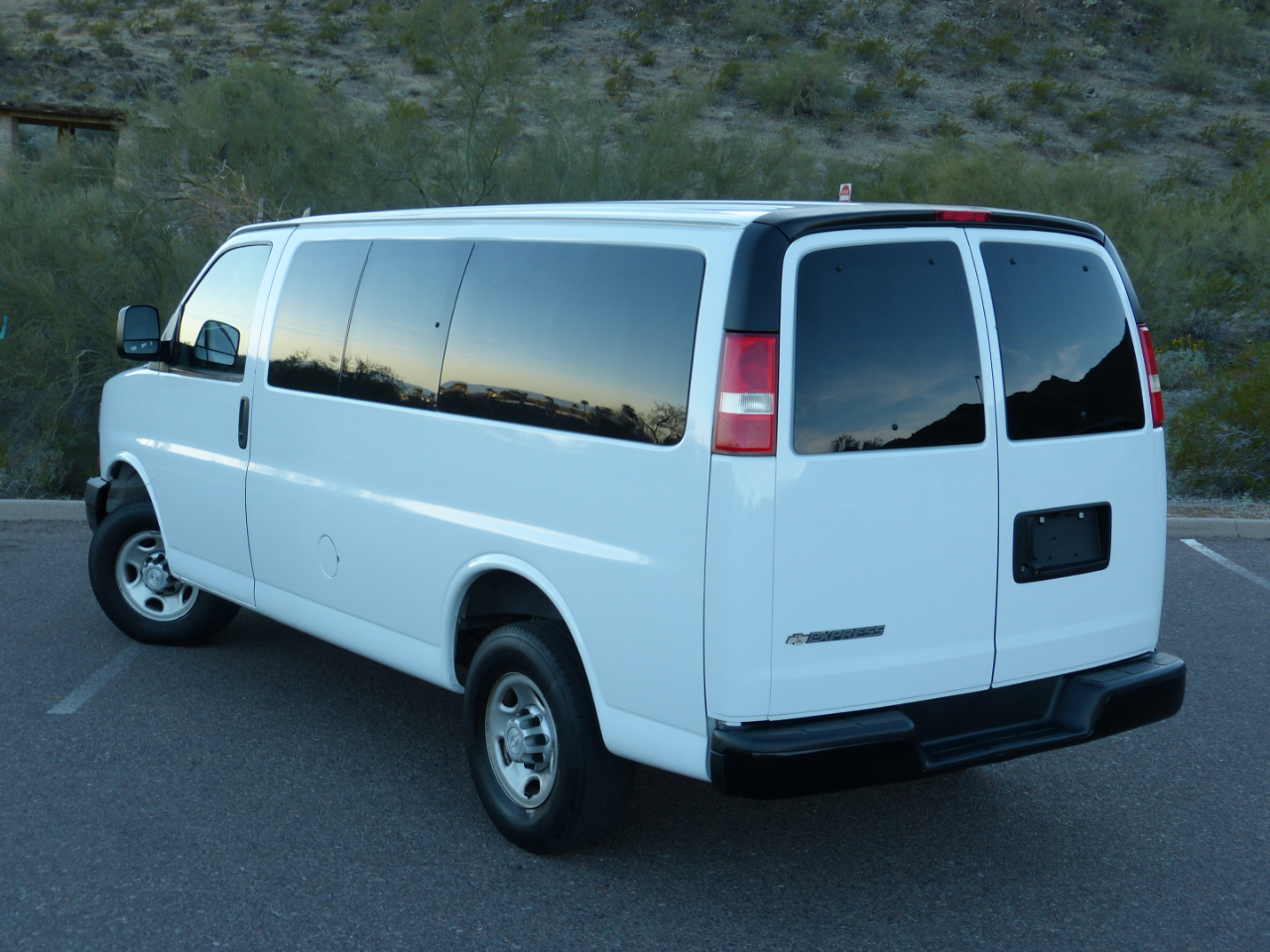 Chevrolet Express LS 2500 2018