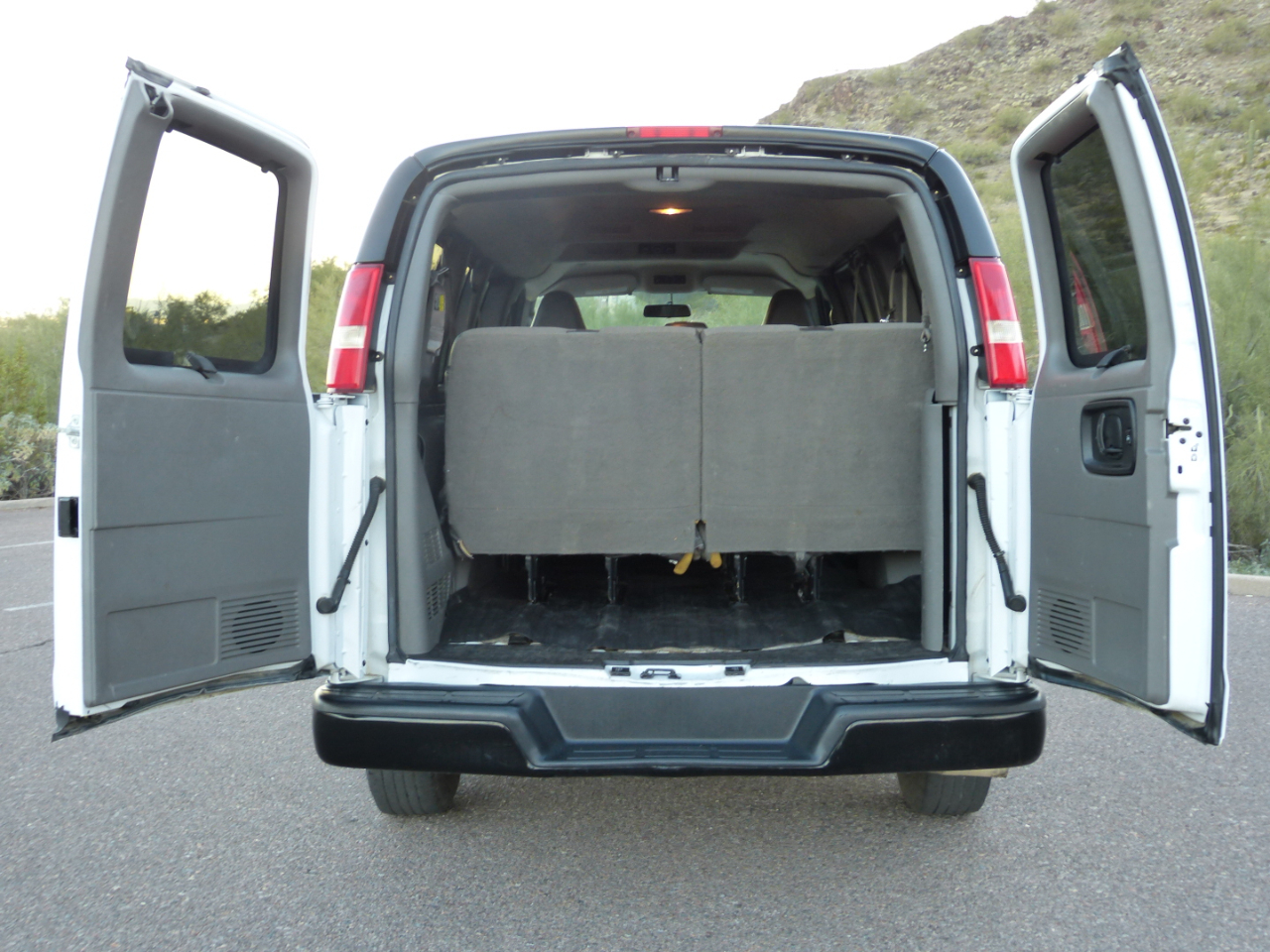 Chevrolet Express LS 2500 2018