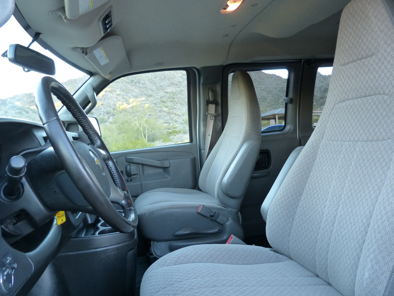 Chevrolet Express LS 2500 2018