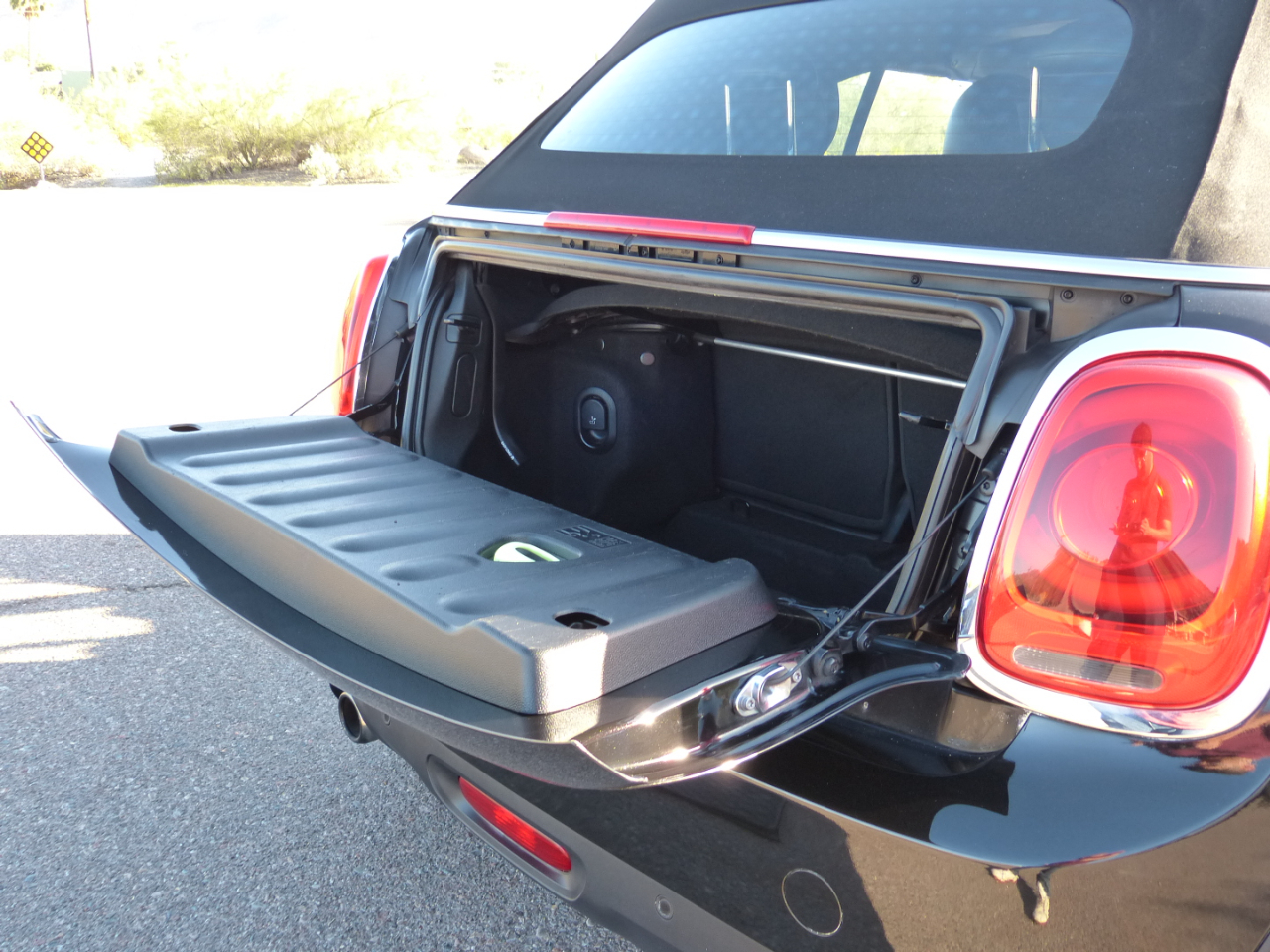 MINI Cooper Convertible 2dr Convertible 2019