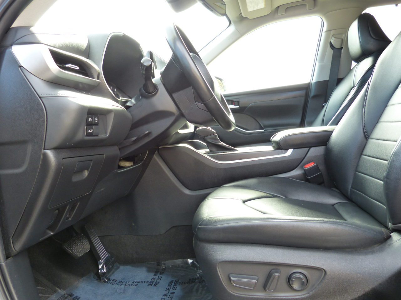 Toyota Highlander XLE 4D SUV FWD 2023