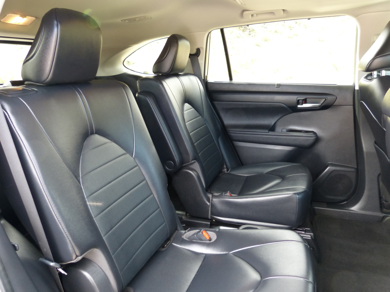 Toyota Highlander XLE 4D SUV FWD 2023