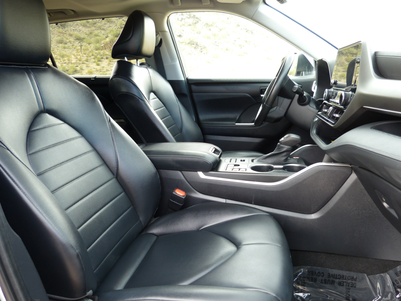 Toyota Highlander XLE 4D SUV FWD 2023