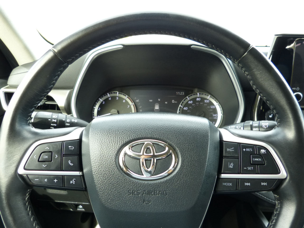 Toyota Highlander XLE 4D SUV FWD 2023