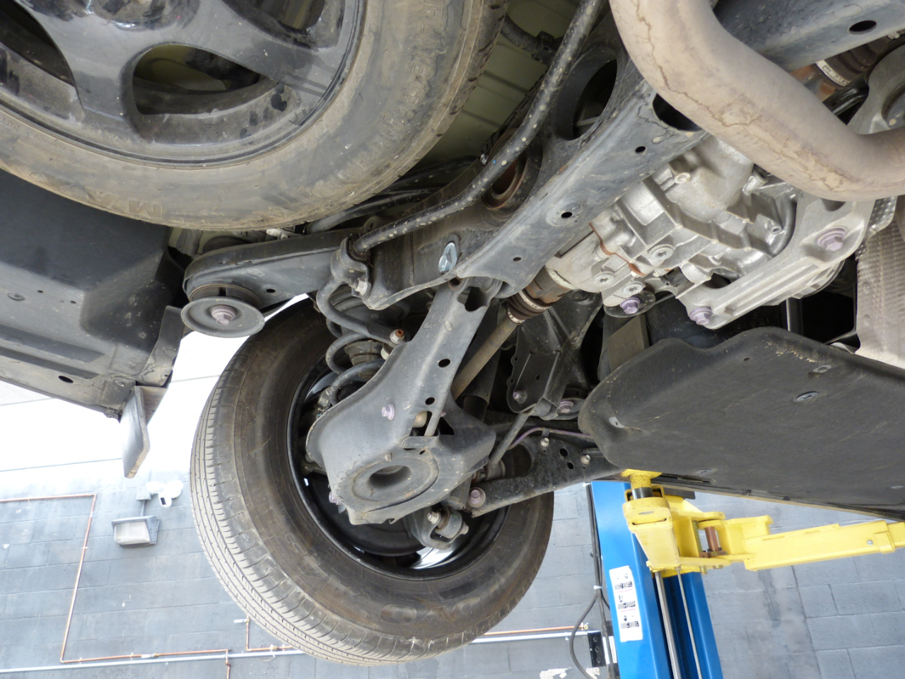 Toyota Highlander XLE 4D SUV FWD 2023