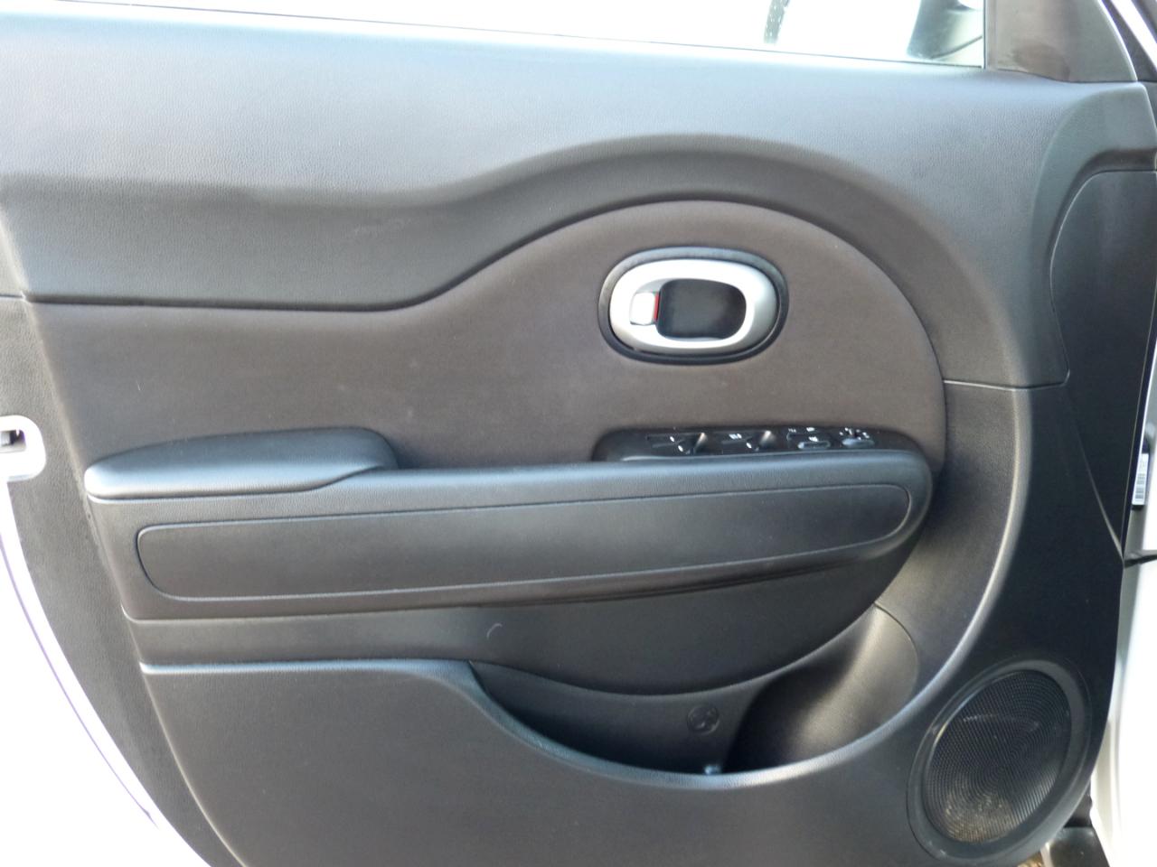 Kia Soul Base 6A 2016