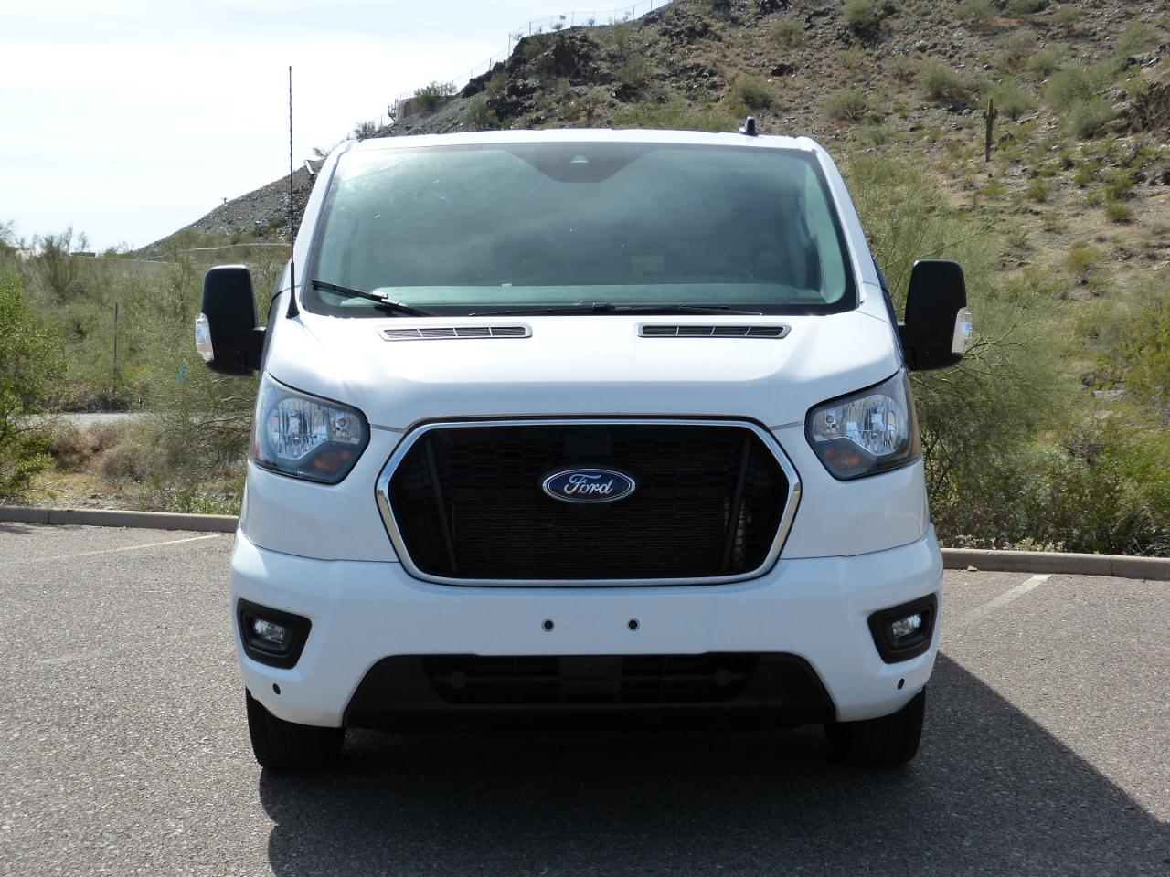 Ford Transit 350 Wagon Med. Roof XLT w/Sliding Pass. 148-in. WB 2024