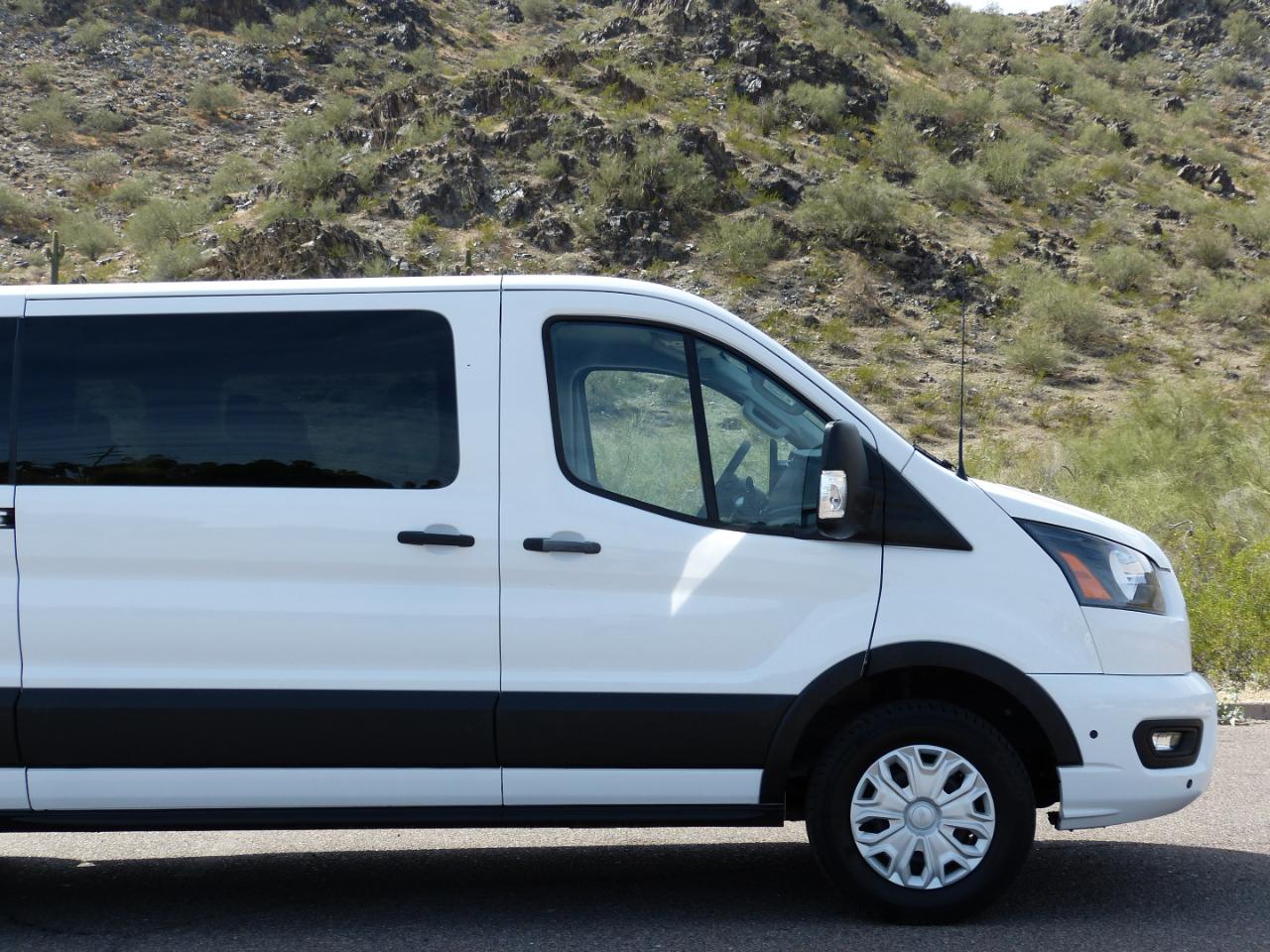 Ford Transit 350 Wagon Med. Roof XLT w/Sliding Pass. 148-in. WB 2024