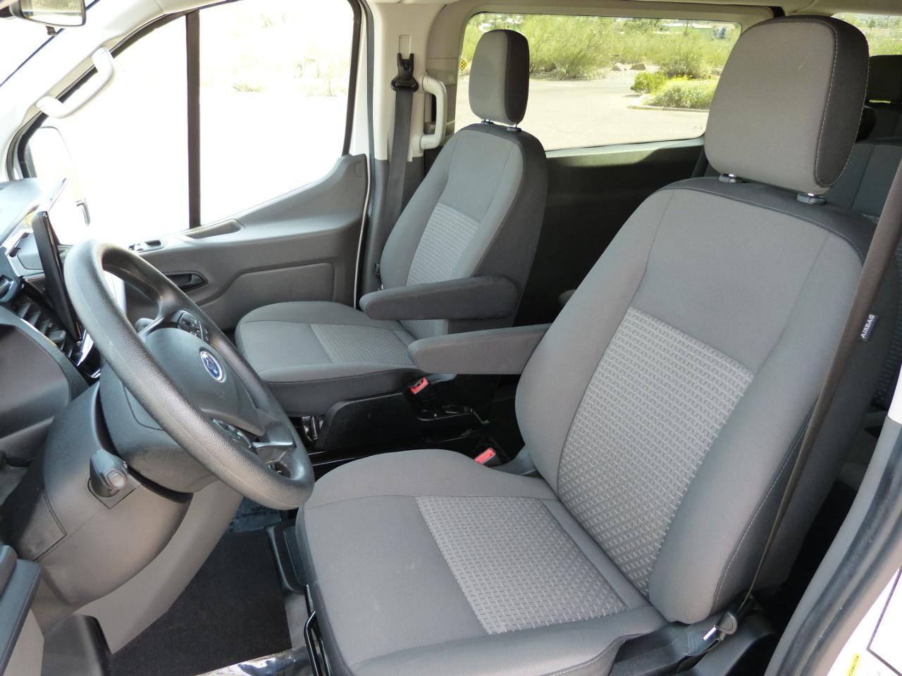 Ford Transit 350 Wagon Med. Roof XLT w/Sliding Pass. 148-in. WB 2024