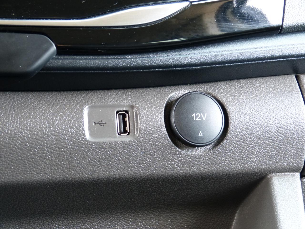 Ford Transit 350 Wagon Med. Roof XLT w/Sliding Pass. 148-in. WB 2024