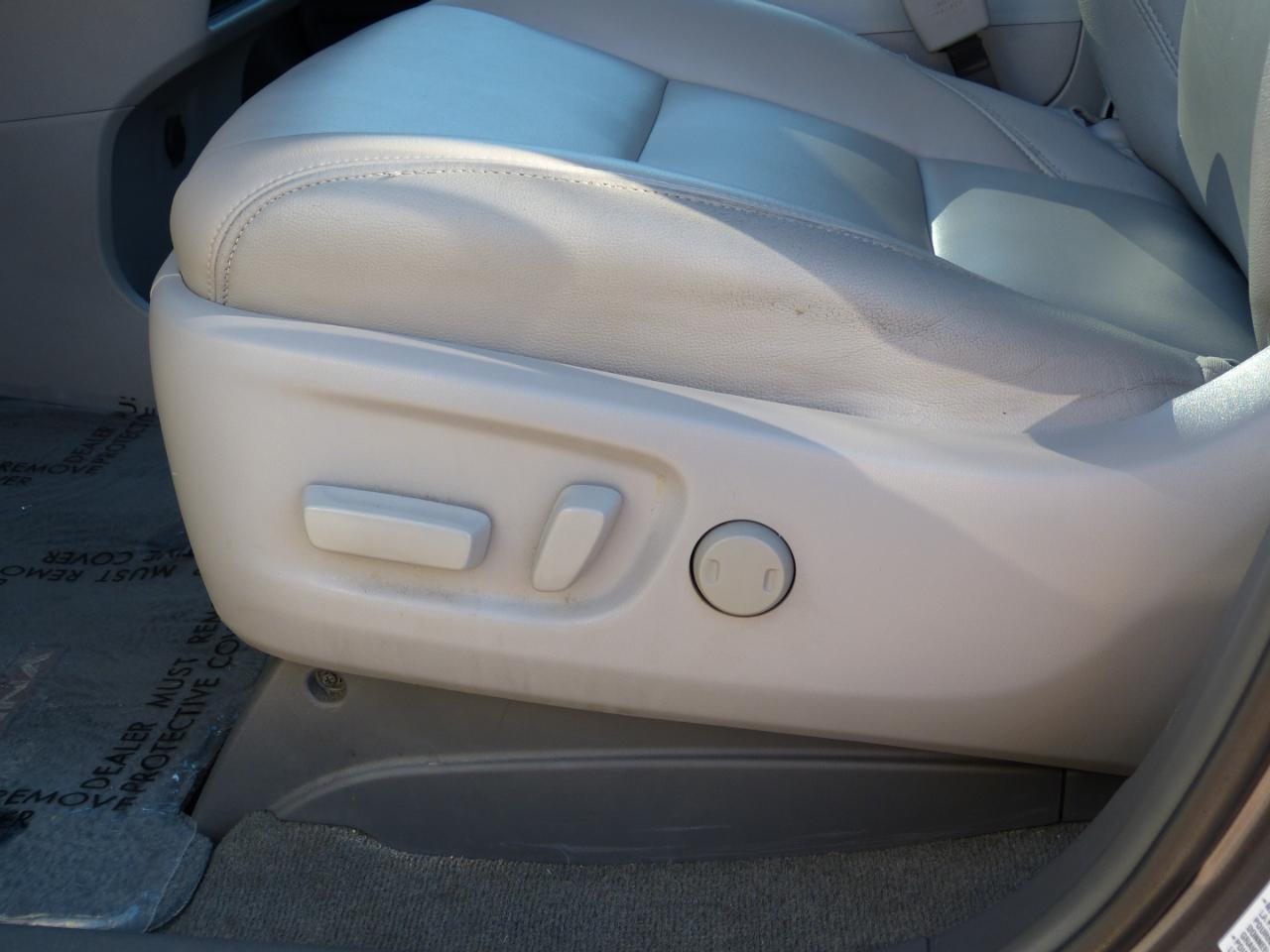 Toyota Sienna XLE FWD 8-Passenger V6 2016