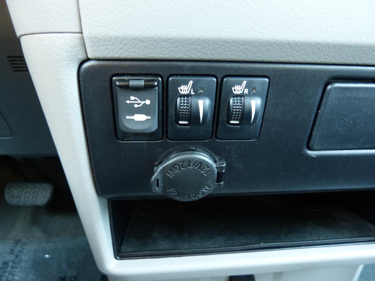 Toyota Sienna XLE FWD 8-Passenger V6 2016