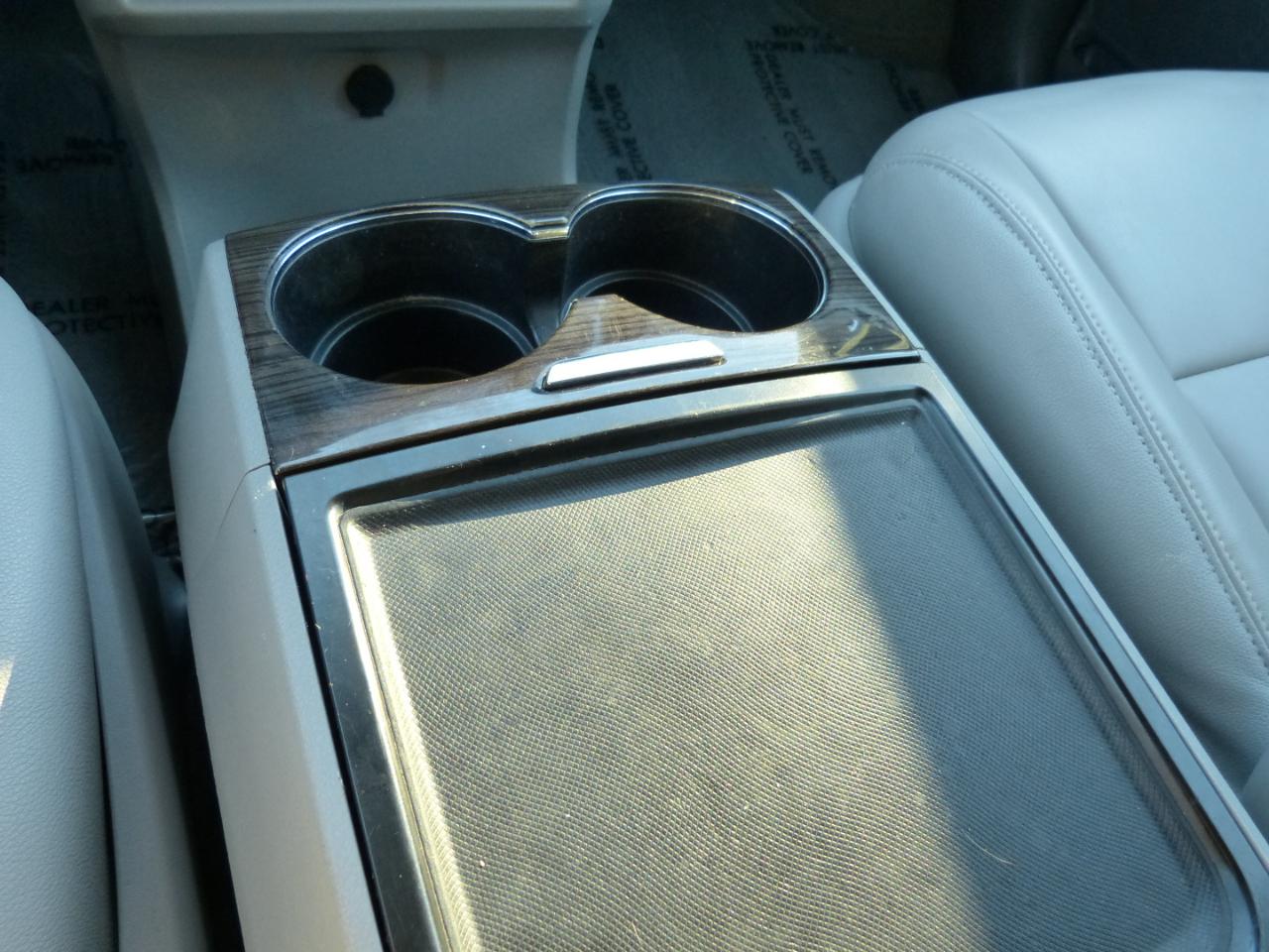 Toyota Sienna XLE FWD 8-Passenger V6 2016