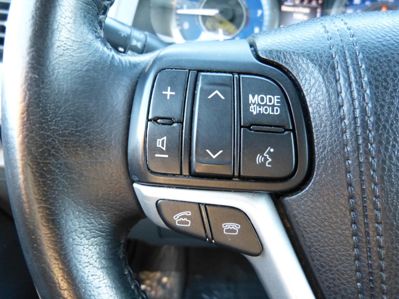 Toyota Sienna XLE FWD 8-Passenger V6 2016