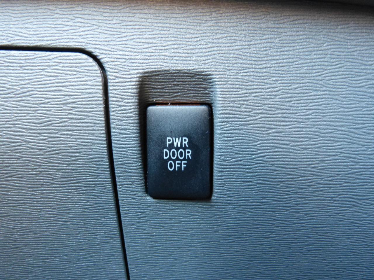 Toyota Sienna XLE FWD 8-Passenger V6 2016