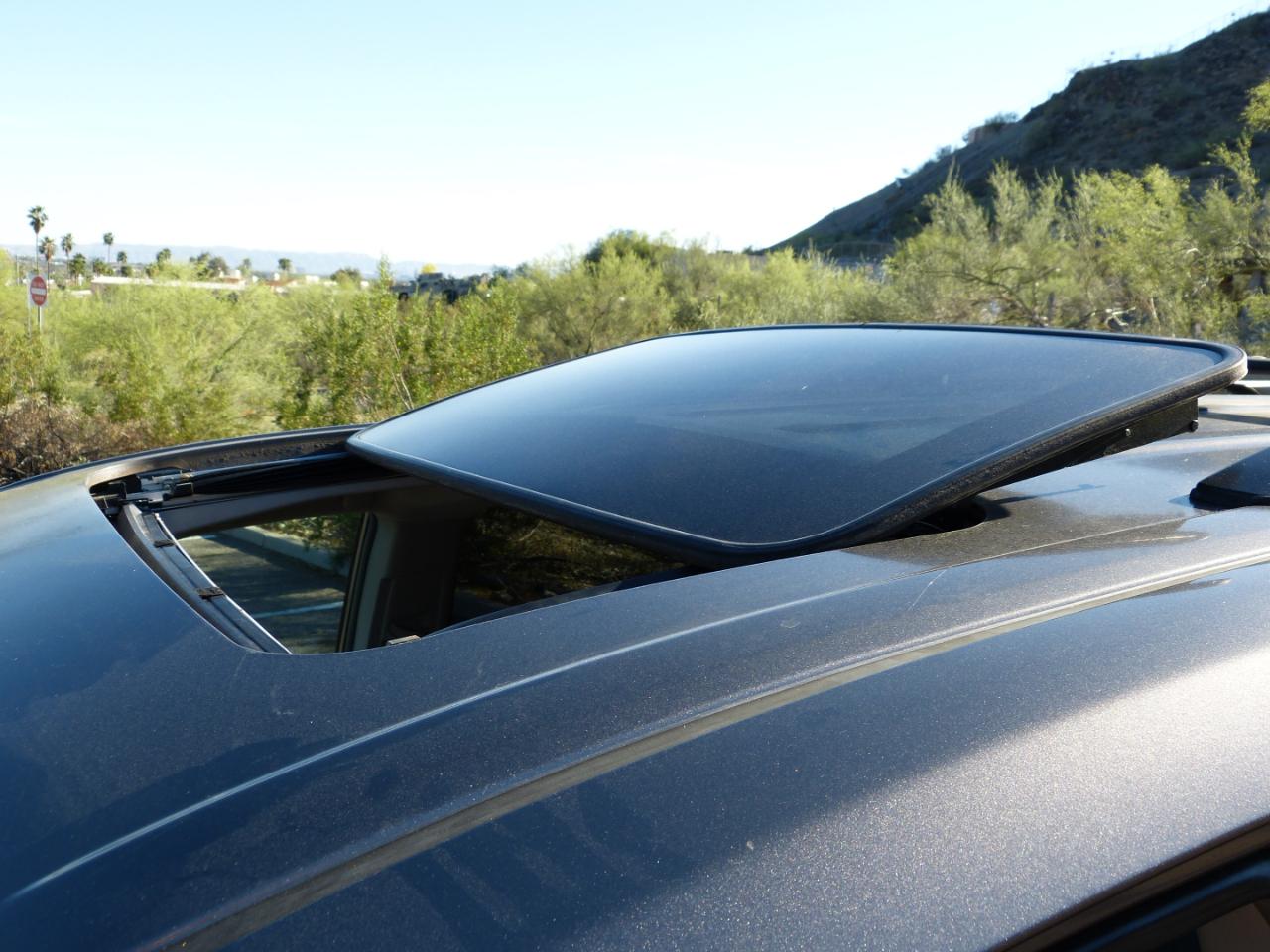 Toyota Sienna XLE FWD 8-Passenger V6 2016