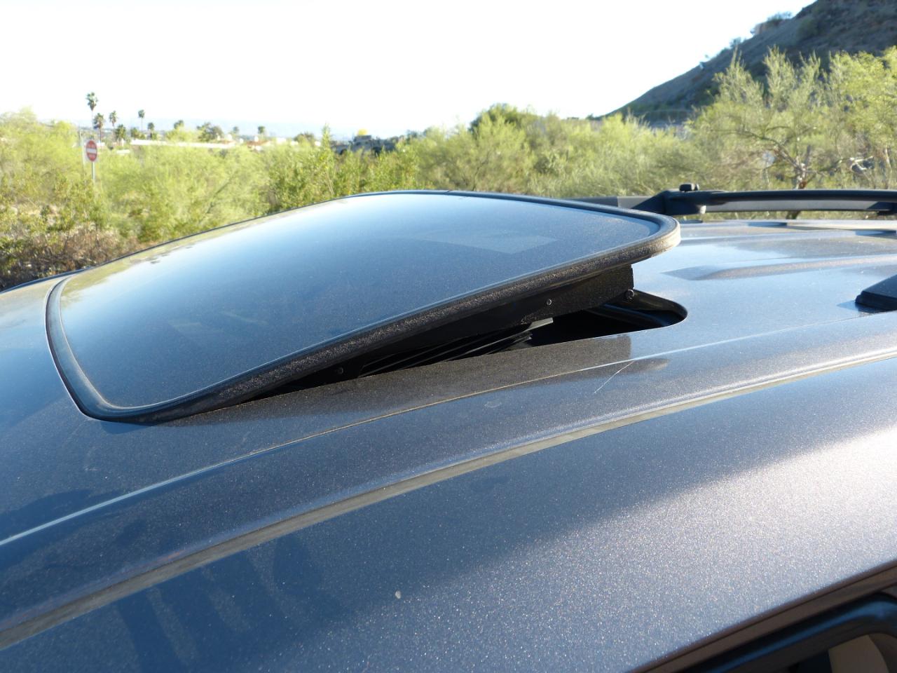 Toyota Sienna XLE FWD 8-Passenger V6 2016