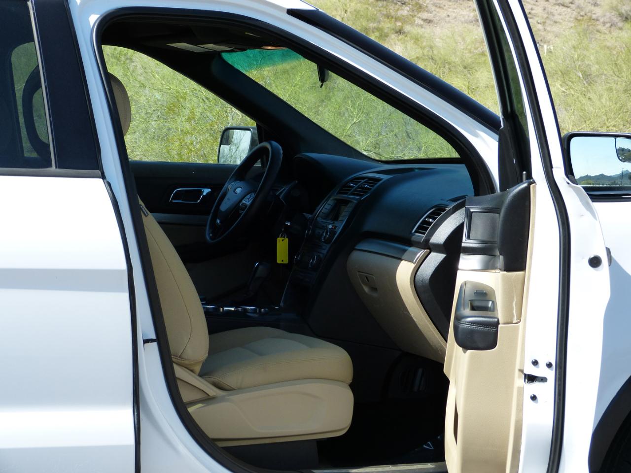 Ford Explorer Base 4WD 2016