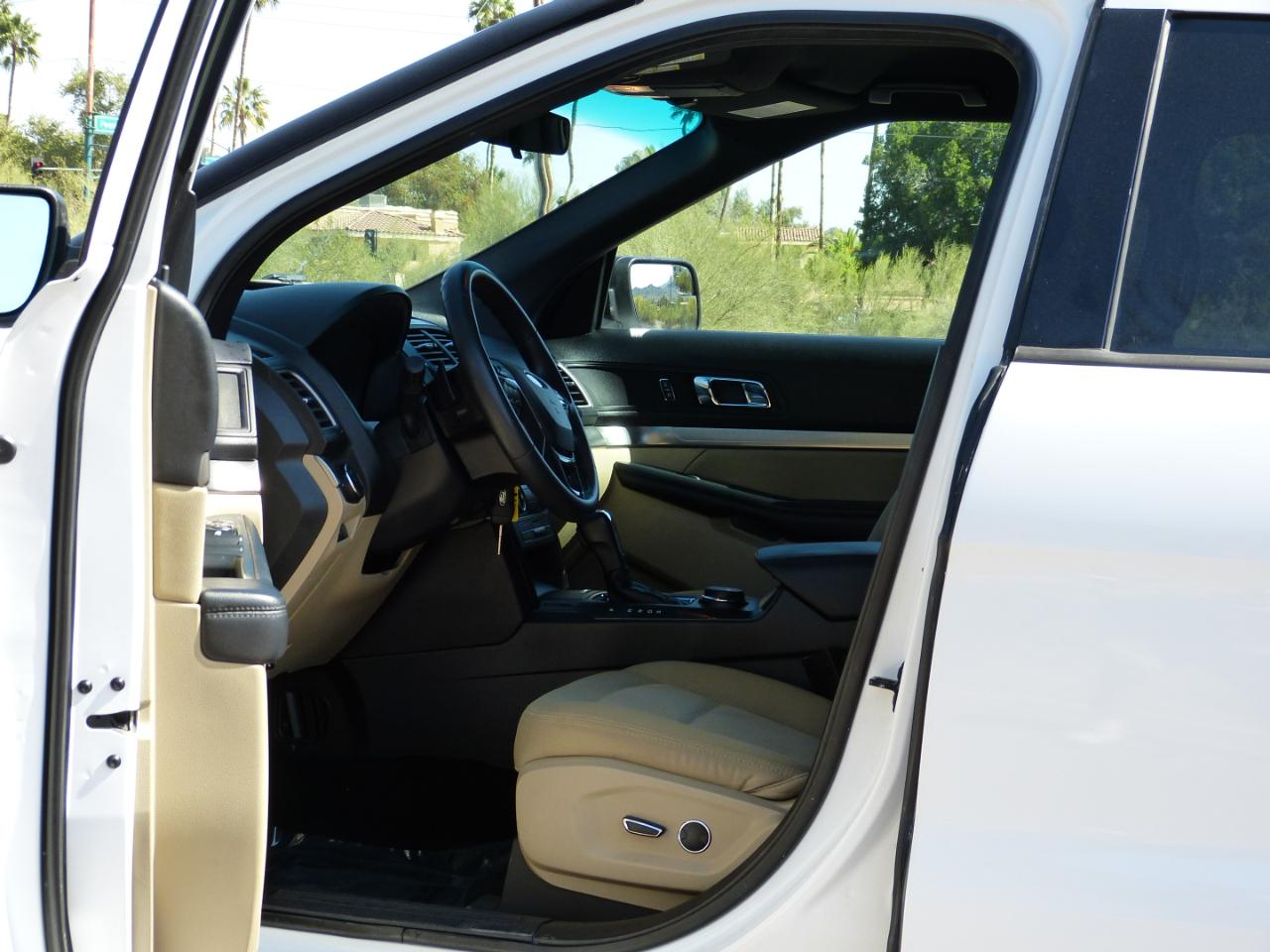 Ford Explorer Base 4WD 2016