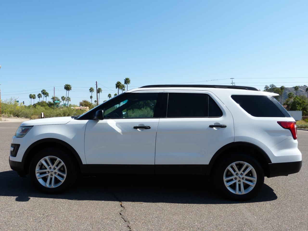 Ford Explorer Base 4WD 2016