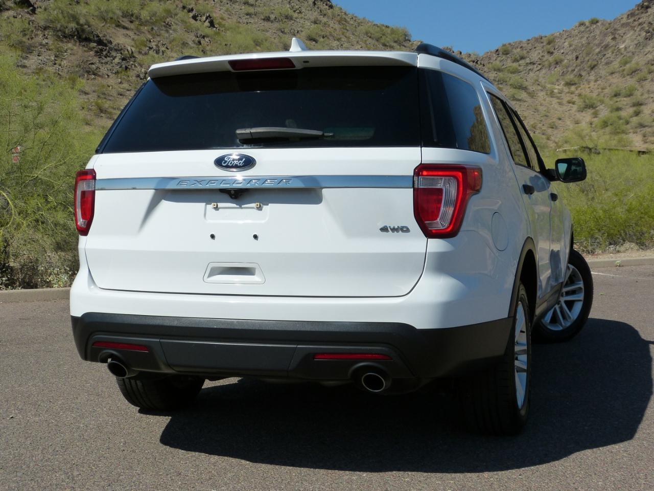 Ford Explorer Base 4WD 2016