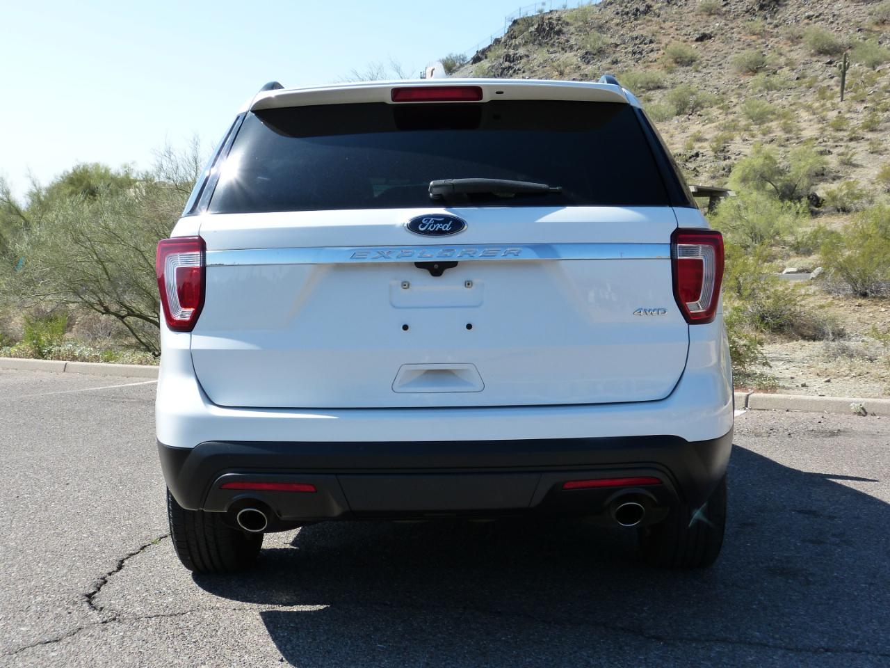 Ford Explorer Base 4WD 2016