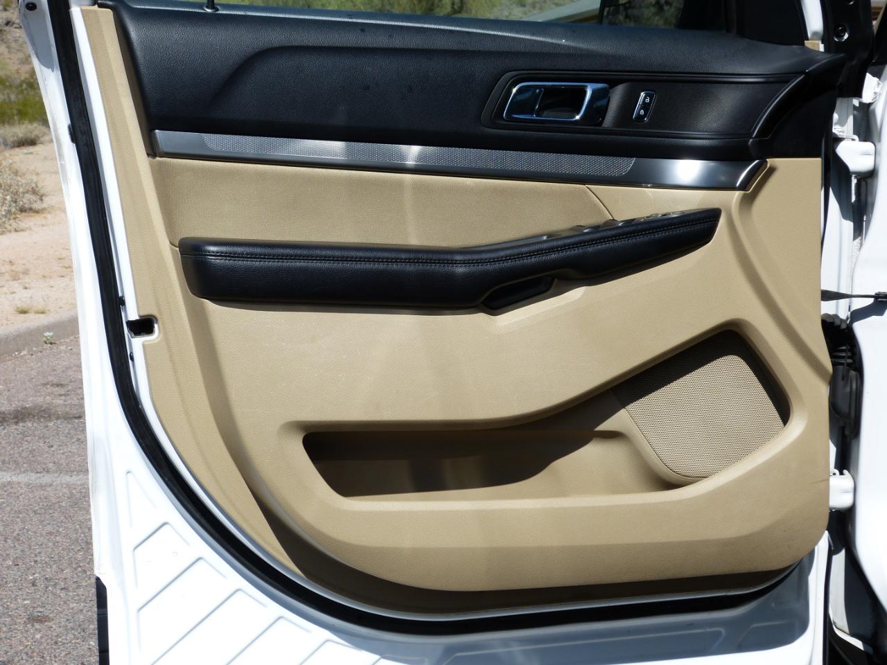 Ford Explorer Base 4WD 2016