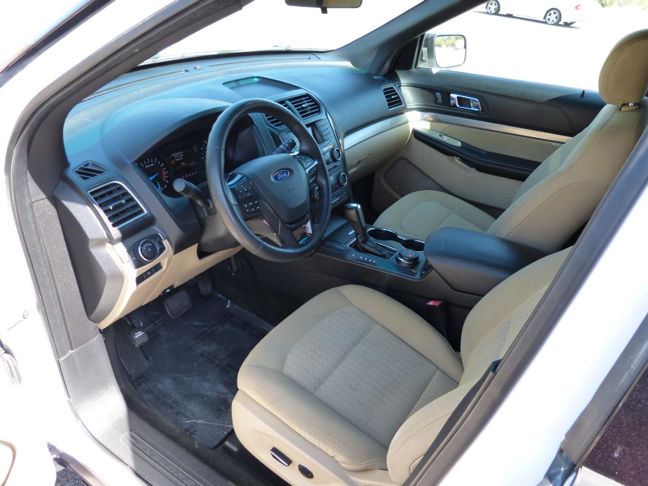 Ford Explorer Base 4WD 2016