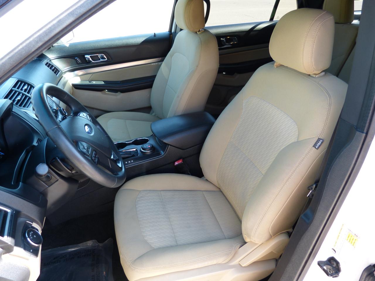 Ford Explorer Base 4WD 2016