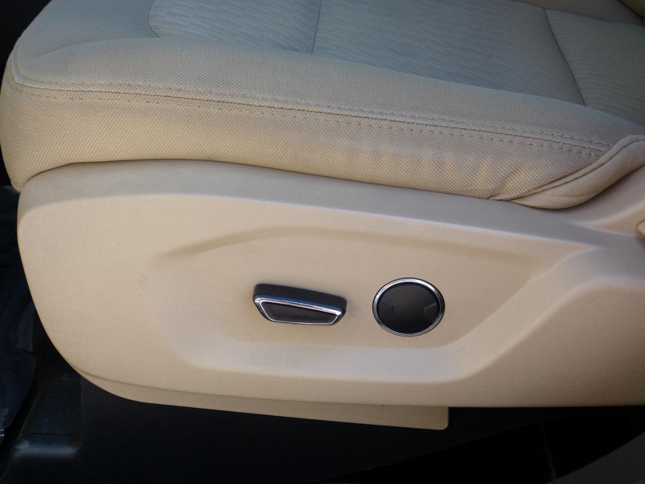 Ford Explorer Base 4WD 2016