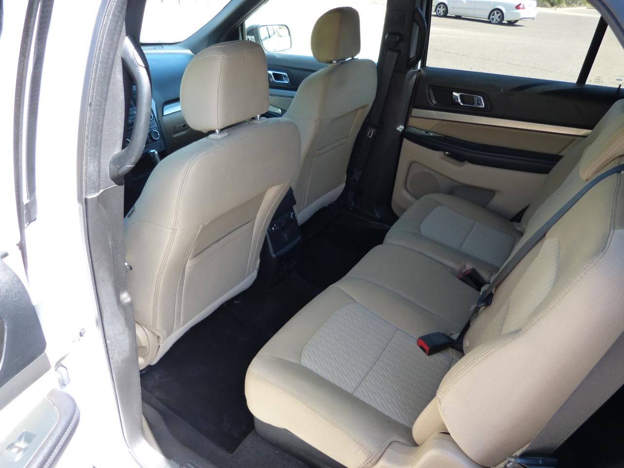 Ford Explorer Base 4WD 2016